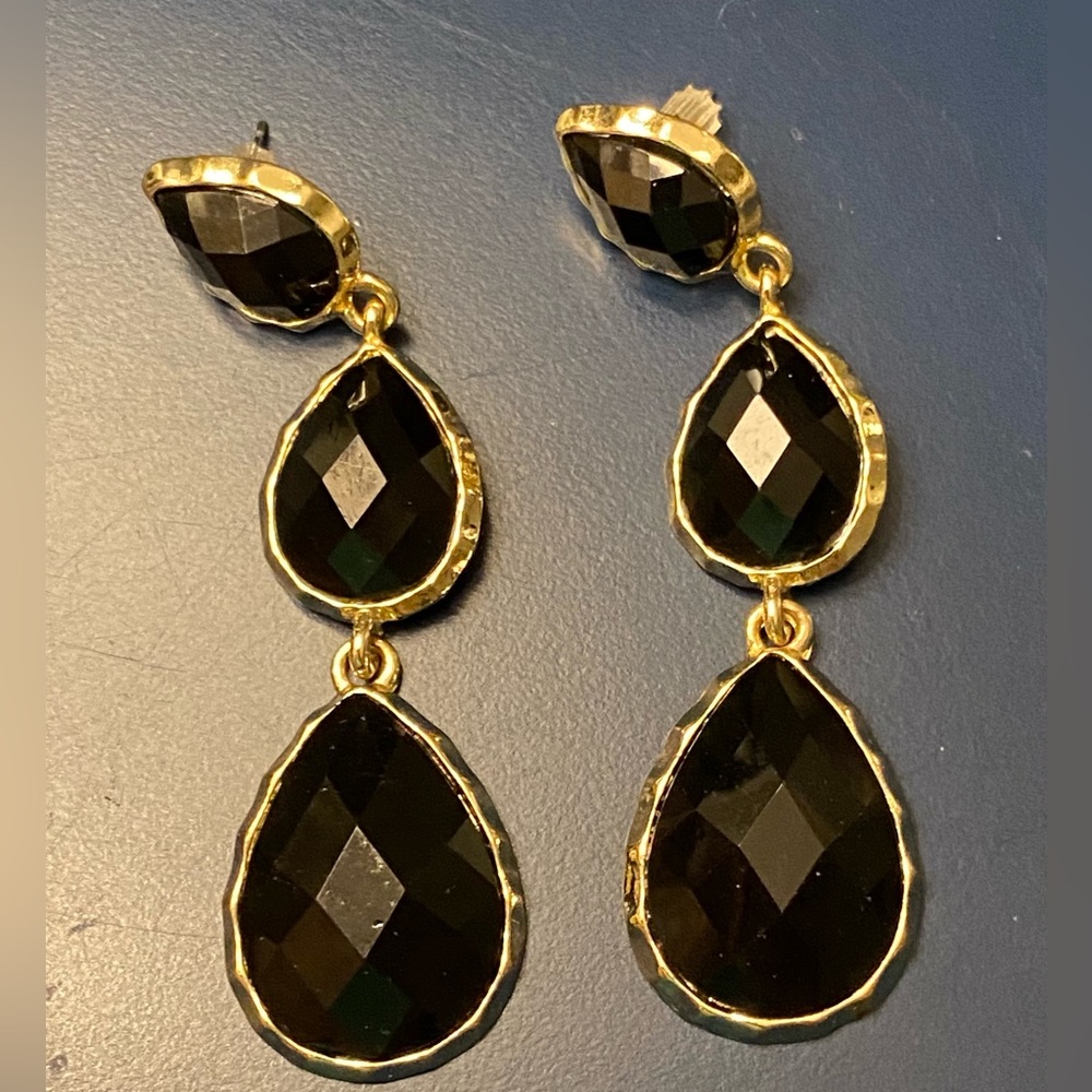 🖤💛New! Black and Gold Tear Drop Earrings